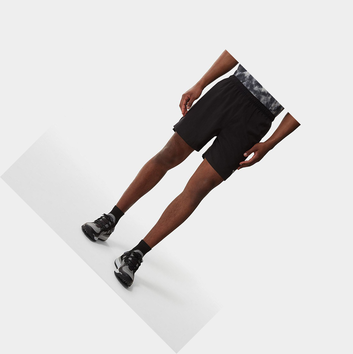 Men's The North Face MOVMYNT Shorts Black | US015LJTH
